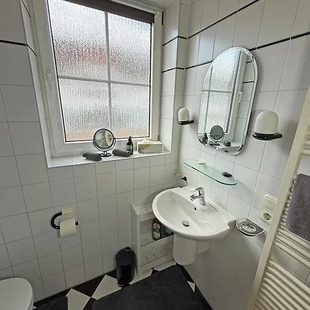 Apartment Geraeumiges Monteurzimmer In Alzenau in Unterfranken